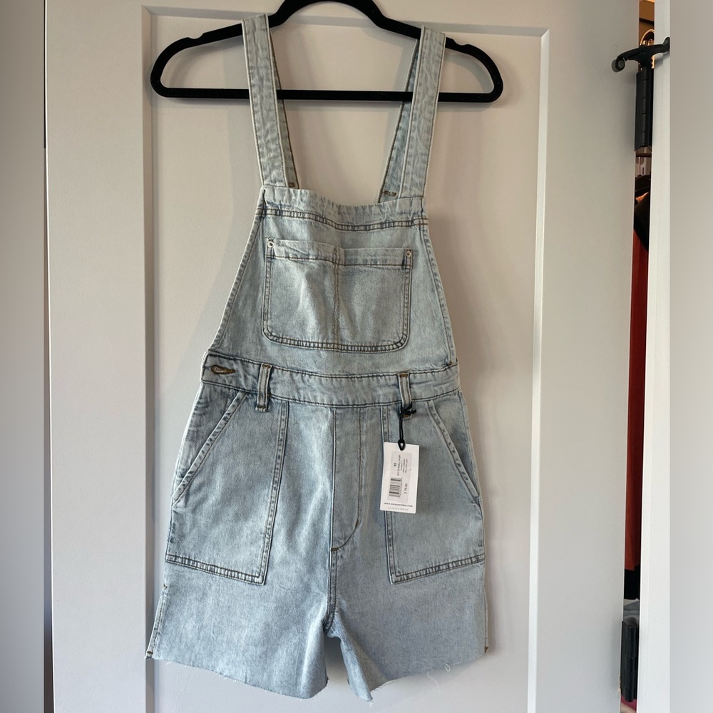 NWT WeWoreWhat shorts overalls light wash size XS. Never been worn